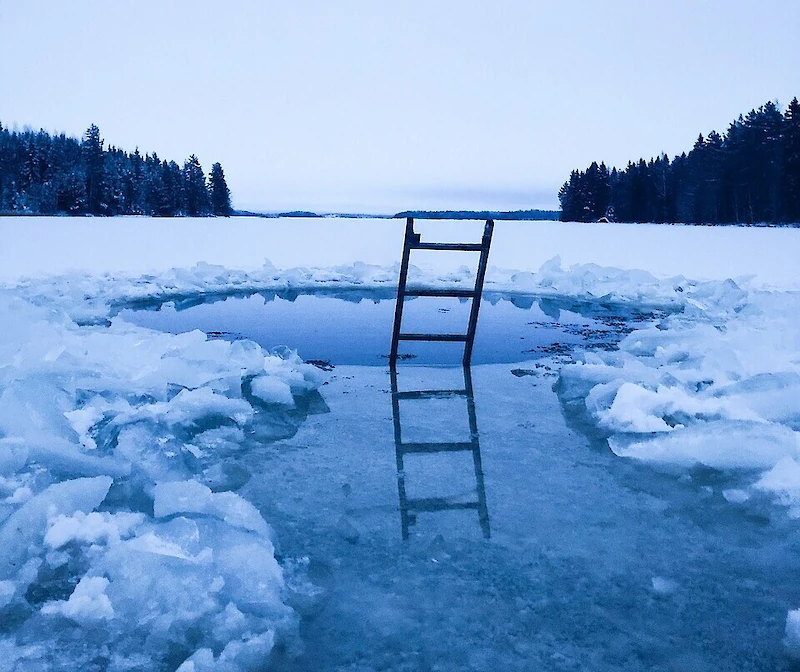 Avantouinnilla on terveyshyötyjä, mutta turvallisuusnäkökohdat on hyvä ottaa huomioon.