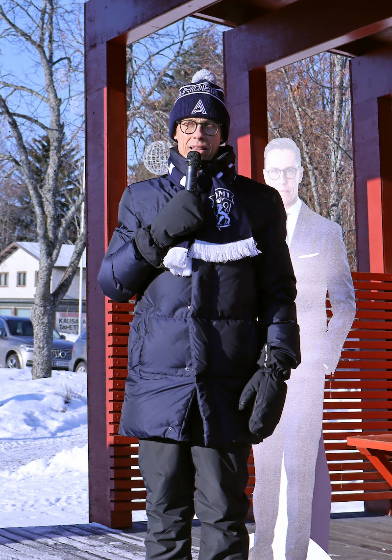 Alexander Stubb vieraili perjantaina Kausalassa. (Kuva: Minna Tervo.)