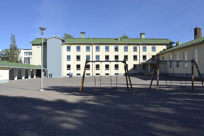 12-vuotias ampui kolmea ikätoveriaan tänä aamuna Viertolan koulun Jokirannan toimipisteessä. (Kuva: Vantaan kaupunginmuseo.)