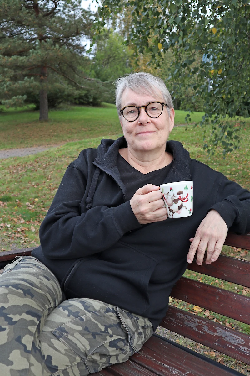 Marja Tuomisen mukissa on aamuisin teetä.