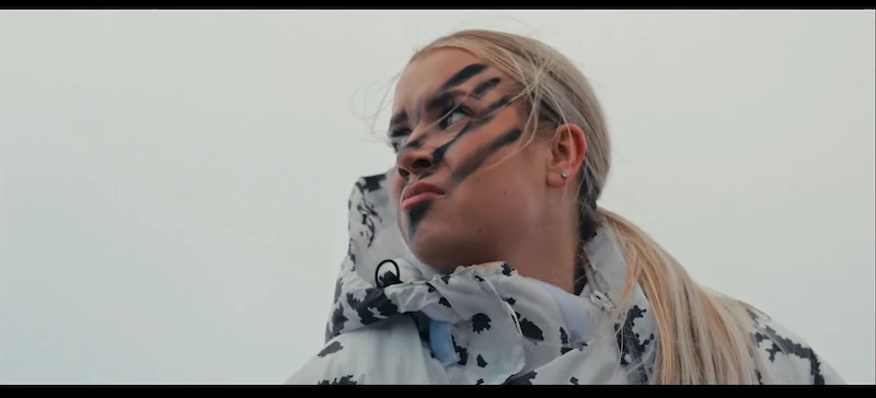 Elokuvassa näyttelee mm. Vivi Wahlström.