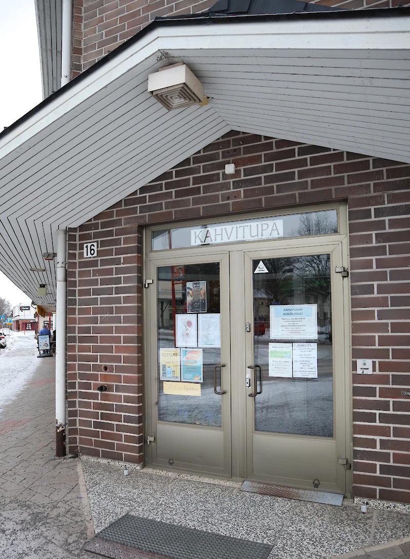 Seurakunnan Kahvitupa sijaitsee aivan Kausalan keskustassa.