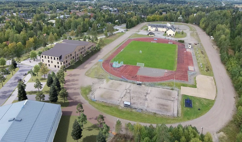 Havainnekuvalla osoitetaan vain koulun paikkaa, ei koulun tulevaa ulkonäköä.
