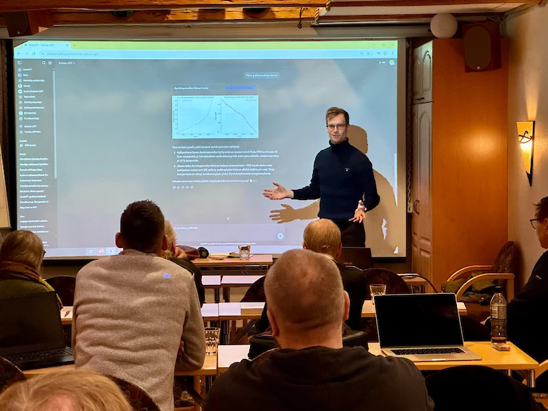 Tatu Lintukankaan mukaan seuraavan sukupolven kielimallit pystynevät käsittelemään tekstiä, kuvaa, ääntä ja videoita yhtä aikaa.
