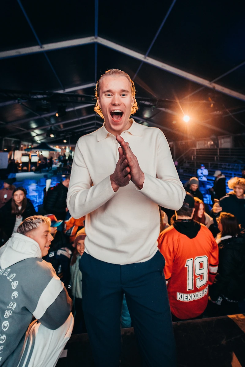 Tapahtuman juontaa tubetähti Jaakko Parkkali.
