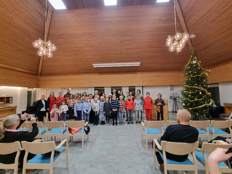 Konsertissa kuultiin myös joululauluja.
