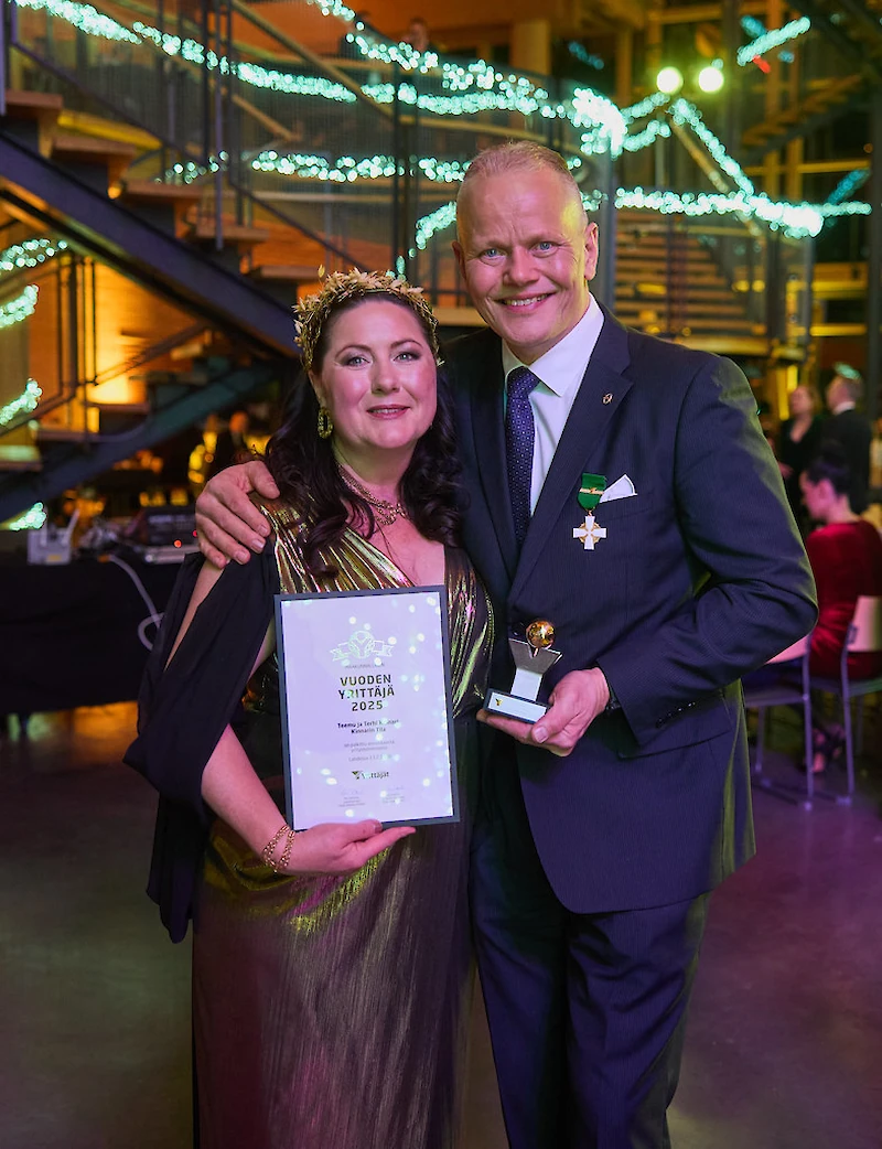 Terhi ja Teemu Kinnari. (Kuvat: Tommi Mattila / Mattila Creative Oy)