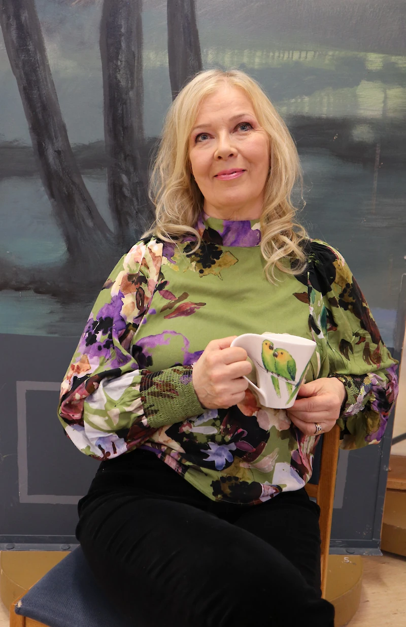 Kirsi Saarella alkaa pian kevään vilkkain aika työssään Pohjois-Kymen musiikkiopistossa.