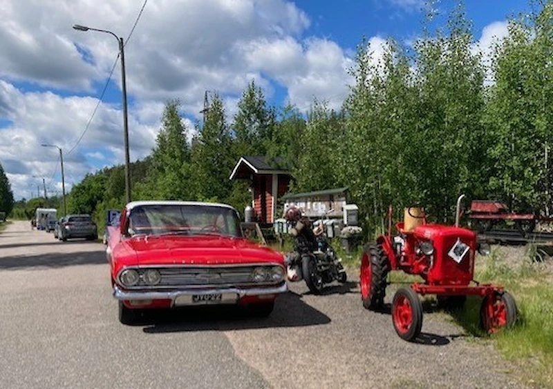 Kirppis- ja rompetorilla nähtiin erilaisia menopelejä.