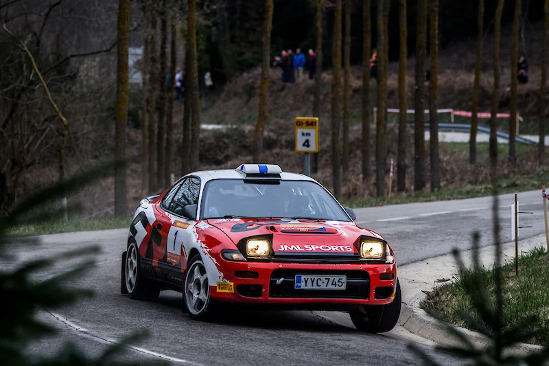 Jari-Matti Latvala ja Janni Hussi kisaavat Iitissä.