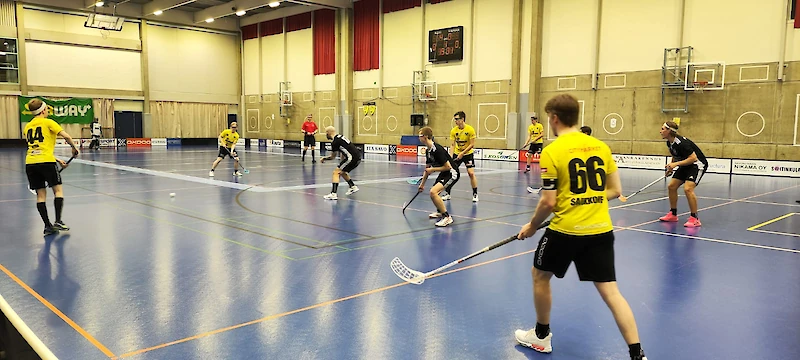 Top Team pelissä Henri Haapaniemi oli Kyljysten maalilla varsinaisessa ilotulituksessa. Vastustaja laukoi maalia kohti 65 kertaa. Haapaniemi torjui maalintekoyritykset 81,5-prosenttisesti. (Kuva: Matti Lahtinen.)