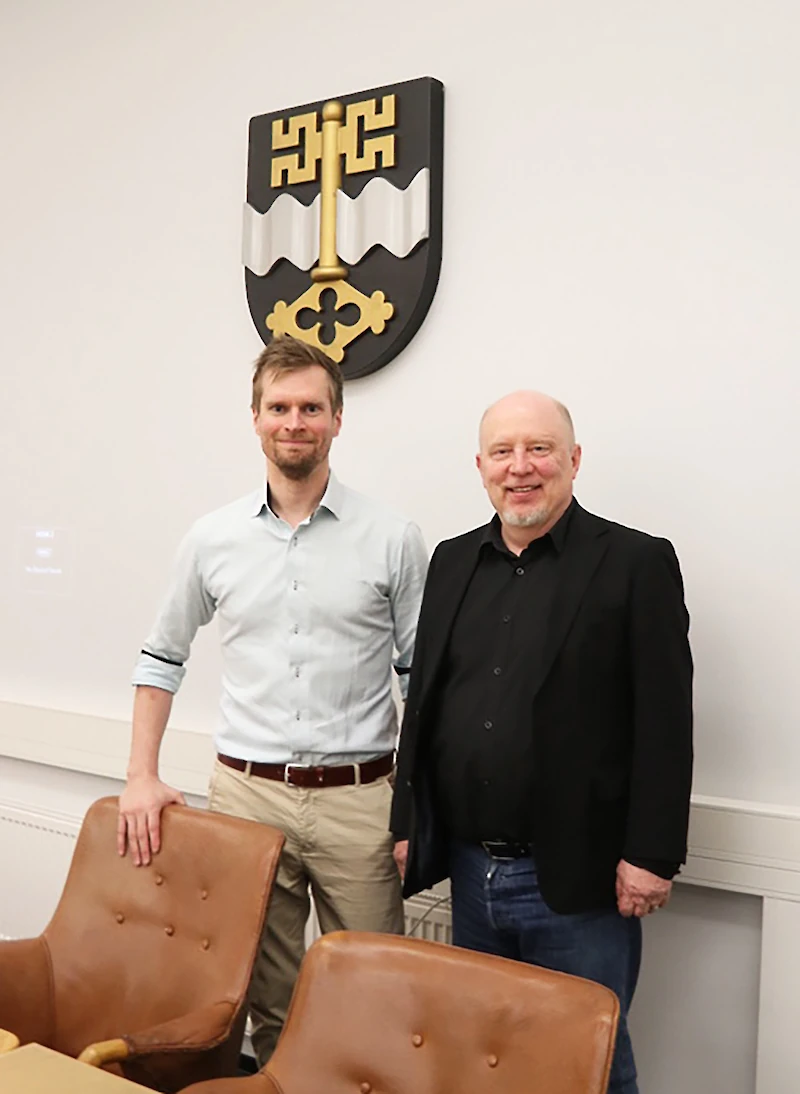 Tatu Lintukangas (vas.) ja Jukka Kolari ovat vakuuttuneita tekoälyn mahdollisuuksista.