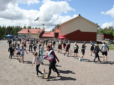 Alkulämmittely yhdisti osallistujia ja oli hauskaa.