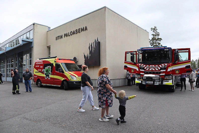 Iitin paloasemalla vietettiin avointen ovien päivää myös syyskuussa. (Kuva: Minna Tervo.)